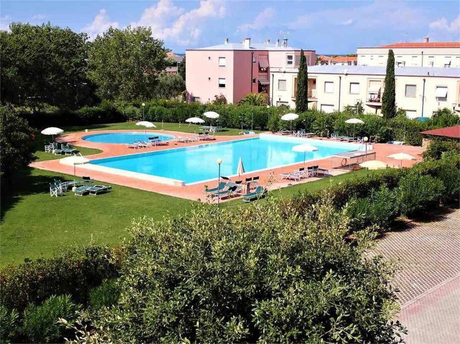 Appartamento Tranquillo Con Patio E Piscina La Caduta Buitenkant foto